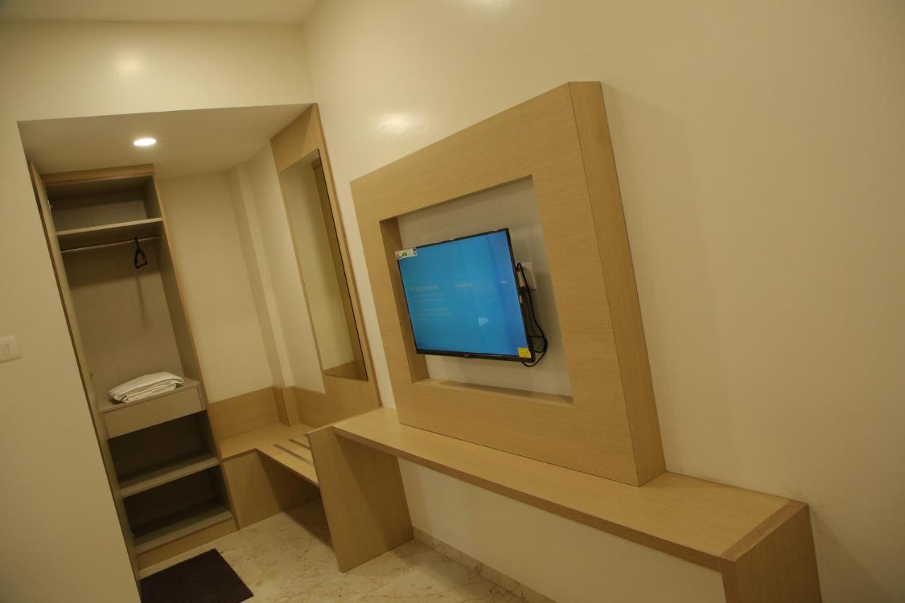 Kalpana Nest Hotell Tudiyalur Exteriör bild